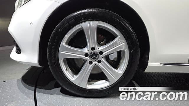 Mercedes-Benz E-класс W213 Avantgarde, 2018 все фото