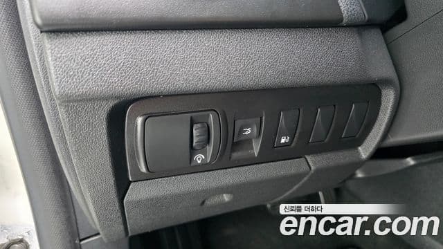 Renault Korea(Samsung) 뉴SM3 SE чёрный, 2011 14