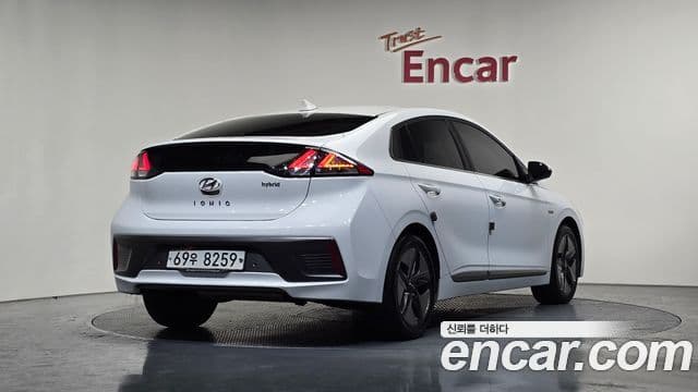 Hyundai The / новый New Ioniq гибрид Q, 2020 2