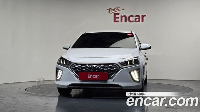 Hyundai The / новый New Ioniq гибрид Q, 2020 3