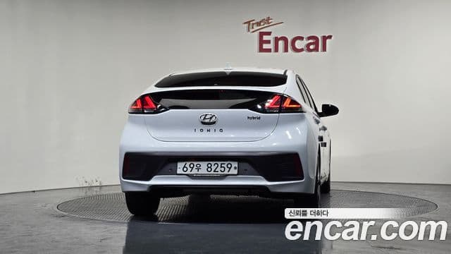 Hyundai The / новый New Ioniq гибрид Q, 2020 4