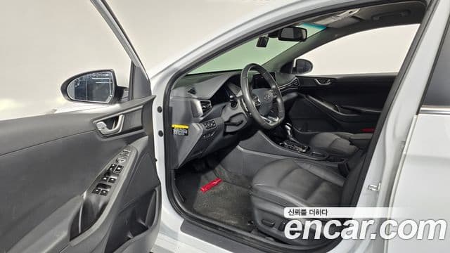 Hyundai The / новый New Ioniq гибрид Q, 2020 10