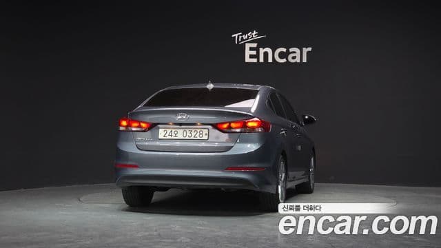 Hyundai Avante AD 1.6 GDI Value Plus, 2017 4