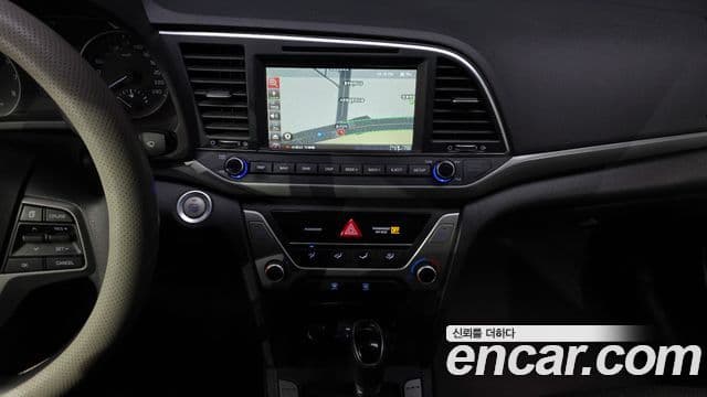 Hyundai Avante AD 1.6 GDI Value Plus, 2017 14