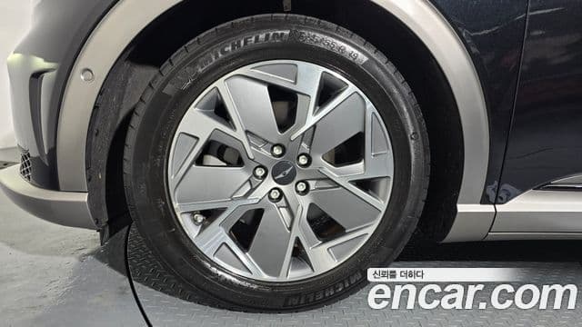 Genesis GV60 Standard, 2022 все фото