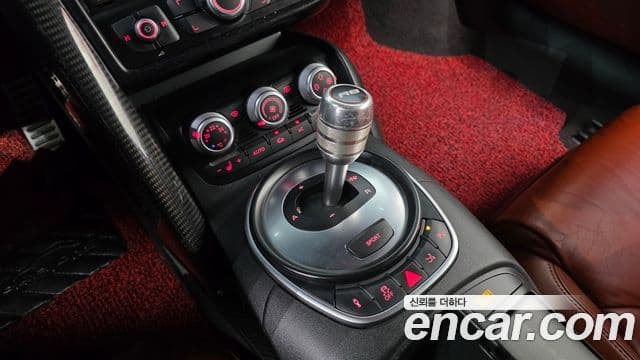 Audi R8 5.2 V10 купе, 2012 9