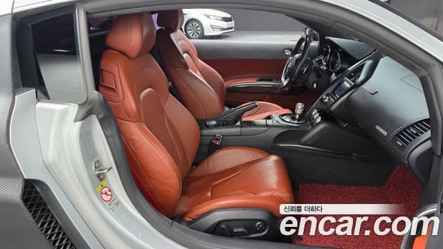 Audi R8 5.2 V10 купе, 2012 10