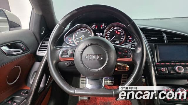 Audi R8 5.2 V10 купе, 2012 12