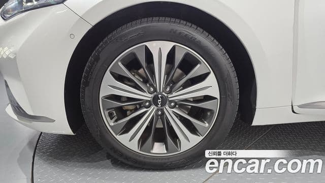 Kia K8 гибрид Noblesse, 2022 все фото