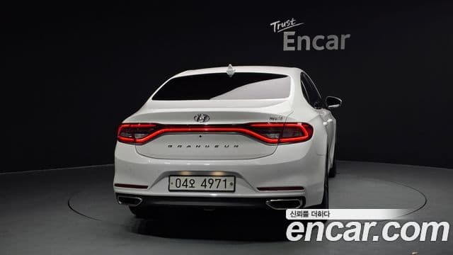 Hyundai Grandeur IG гибрид Special, 2019 4