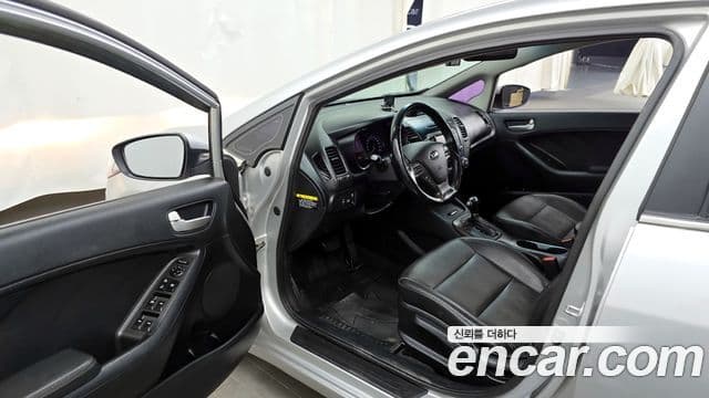 Kia K3 Trendy, 2014 10