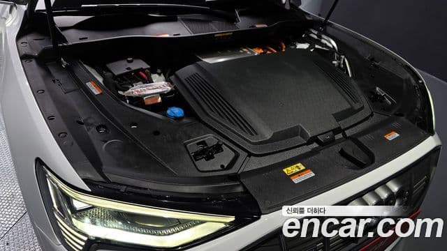 Audi e-Tron 55 Quattro Sportback, 2021 6