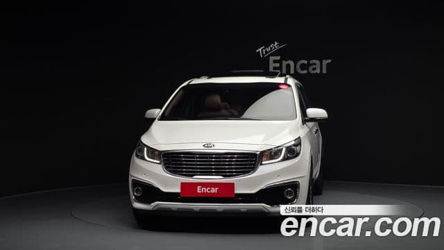 Kia All New Carnival Prestige, 2015 3