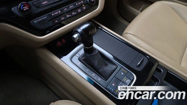 Kia All New Carnival Prestige, 2015 9