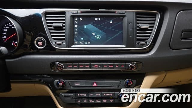 Kia All New Carnival Prestige, 2015 14