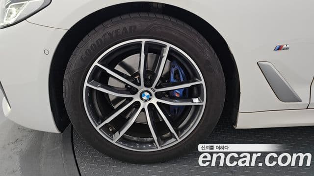 BMW 5시리즈 (G30) 520i M Sport, 2023 все фото