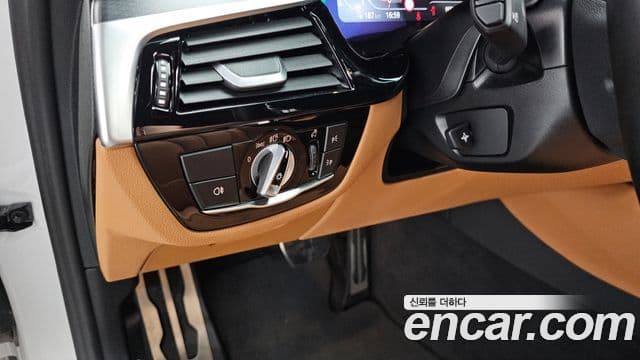 BMW 5시리즈 (G30) 520i M Sport, 2023 17