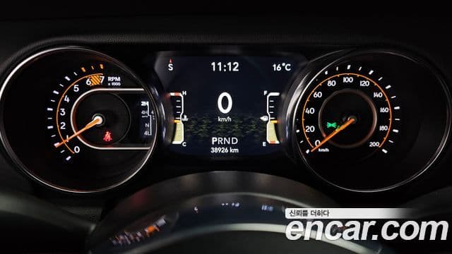 Jeep Wrangler (JL) 2.0 Overland 4도어, 2021 8