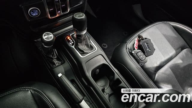 Jeep Wrangler (JL) 2.0 Overland 4도어, 2021 9