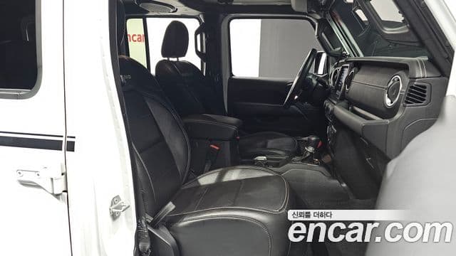 Jeep Wrangler (JL) 2.0 Overland 4도어, 2021 10