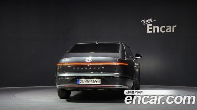 Hyundai Grandeur гибрид (GN7) Exclusive, 2026 4