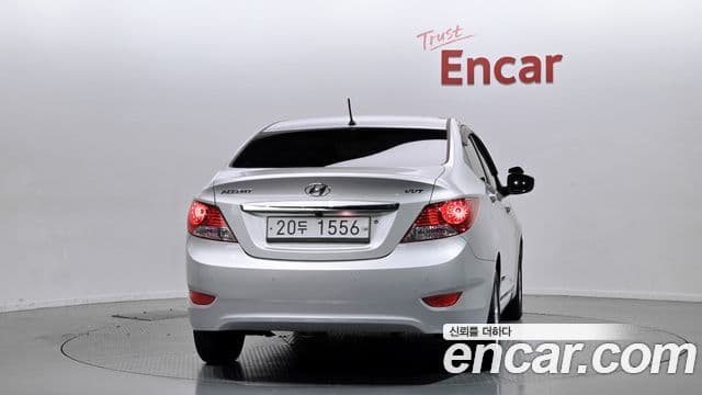 Hyundai Accent(новый кузов / новое поколение) Premier, 2011 4