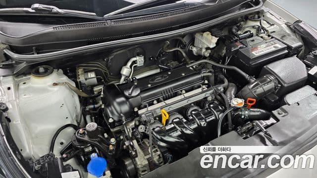 Hyundai Accent(новый кузов / новое поколение) Premier, 2011 6