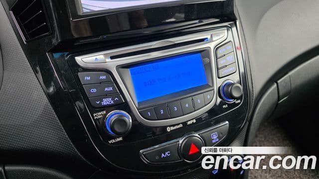 Hyundai Accent(новый кузов / новое поколение) Premier, 2011 16