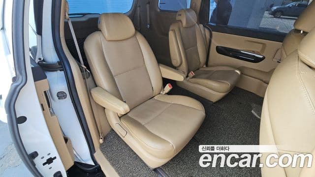 Kia All New Carnival Prestige High Roof, 2018 12