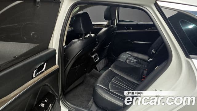 Kia K5 3세대 Signature, 2020 11