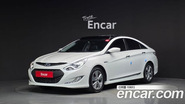 Hyundai Sonata гибрид Royal, 2013 1