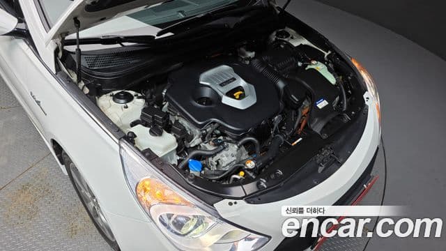 Hyundai Sonata гибрид Royal, 2013 6