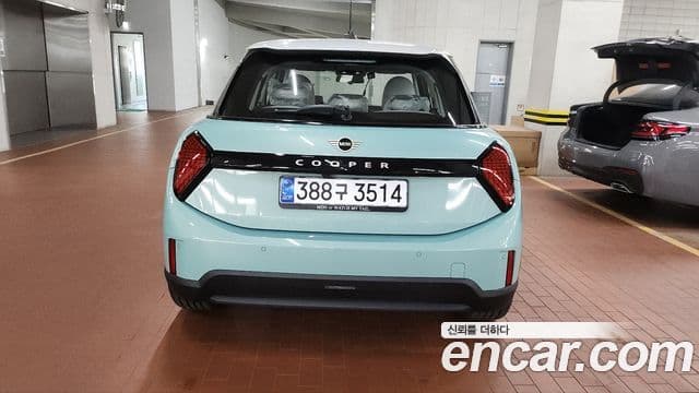 Mini Cooper C 4세대 5도어 Classic, 2026 3