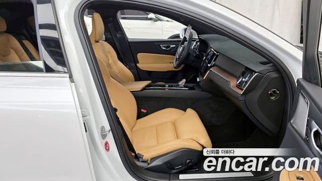 Volvo S60 3세대 B5 Ultimate Bright, 2024 11