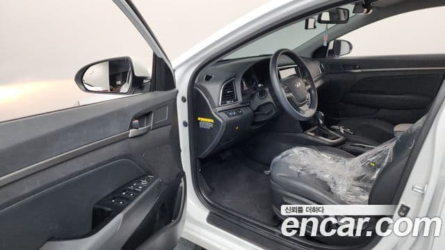 Hyundai Avante AD 1.6 GDI Value Plus, 2018 10