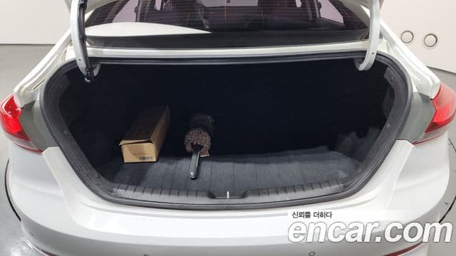 Hyundai Avante AD 1.6 GDI Value Plus, 2018 20