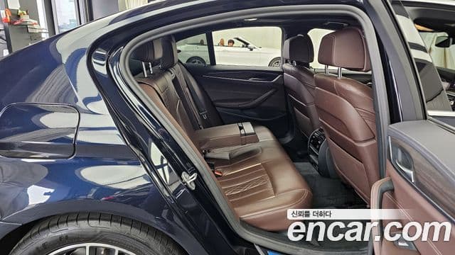 BMW 5시리즈 (G30) 523d M Sport, 2021 12