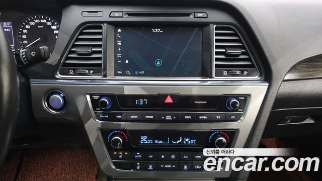 Hyundai LF Sonata 2.0 Smart, 2015 14