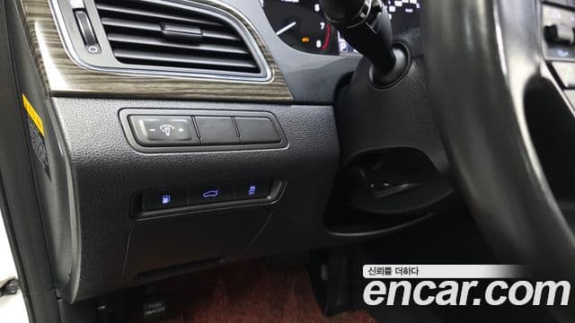 Hyundai LF Sonata 2.0 Smart, 2015 18