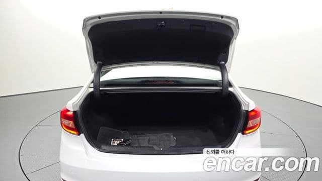 Hyundai LF Sonata 2.0 Smart, 2015 20