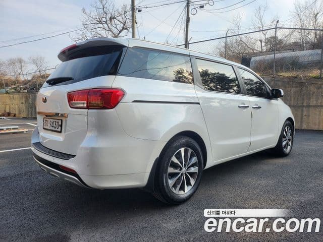 Kia All New Carnival Luxury, 2017 2