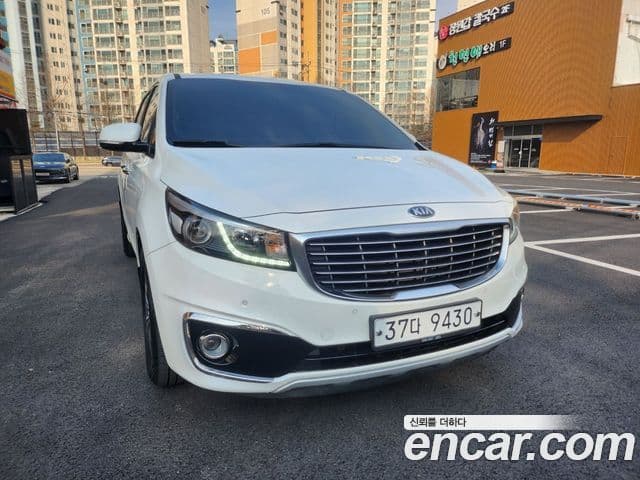 Kia All New Carnival Luxury, 2017 3