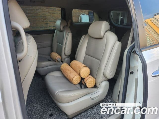 Kia All New Carnival Luxury, 2017 12