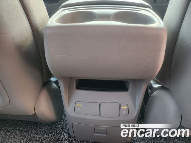 Kia All New Carnival Luxury, 2017 17