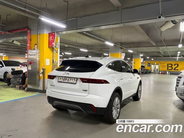 Jaguar E-PACE D180 SE, 2020 4
