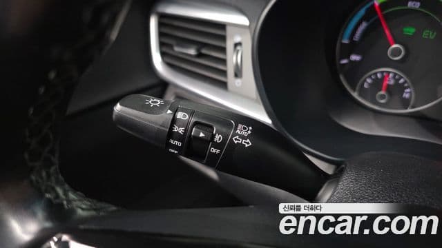 Kia The / новый New K5 гибрид 2세대 Special, 2019 18