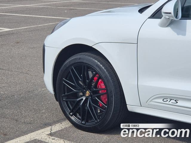 Porsche Macan 95B, 2023 все фото