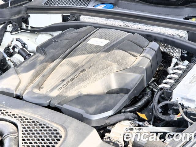 Porsche Macan 95B, 2023 6