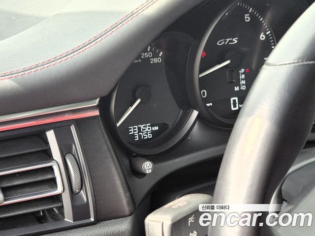 Porsche Macan 95B, 2023 8