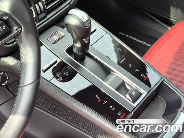 Porsche Macan 95B, 2023 9